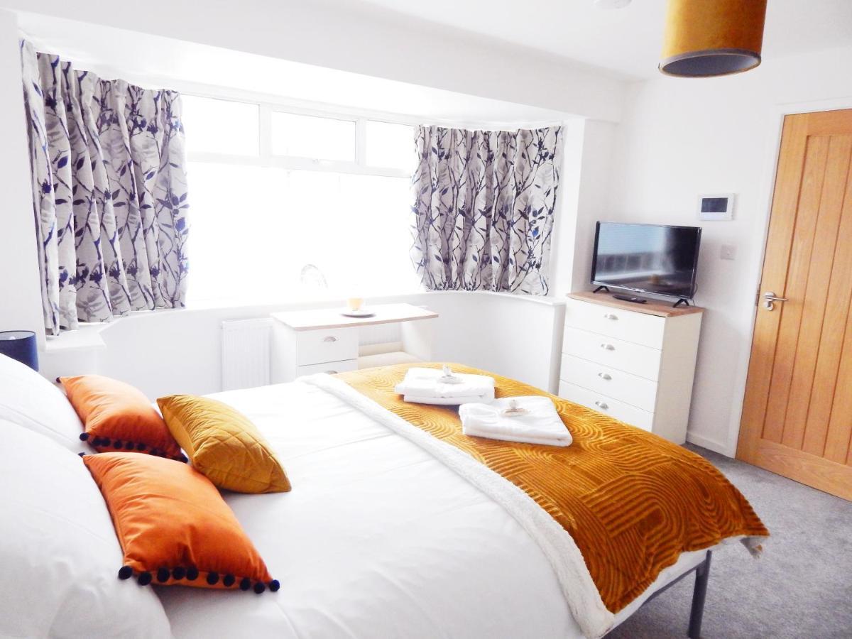 Modern, Well Located En-Suite Rooms With Parking And All Facilities Cambridge  Exterior foto